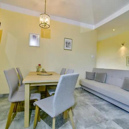 U Ewy W Kolobrzegu Podczele - 2 Sypialnie 50m2, Wifi I Darmowy Parking! Apartment Kolobrzeg