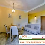 아파트 U Ewy W Kolobrzegu Podczele - 2 Sypialnie 50m2, Wifi I Darmowy Parking! 코워브제크