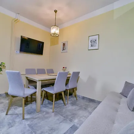 U Ewy W Kolobrzegu Podczele - 2 Sypialnie 50m2, Wifi I Darmowy Parking! * Колобжег