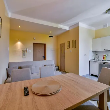 U Ewy W Kolobrzegu Podczele - 2 Sypialnie 50m2, Wifi I Darmowy Parking! Apartment Kolobrzeg