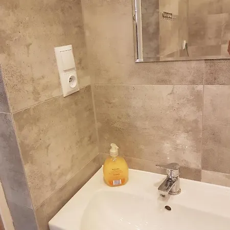 U Ewy W Kolobrzegu Podczele - 2 Sypialnie 50m2, Wifi I Darmowy Parking! Апартаменти Колобжег