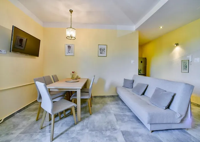 U Ewy W Kolobrzegu Podczele - 2 Sypialnie 50m2, Wifi I Darmowy Parking! Kolberg